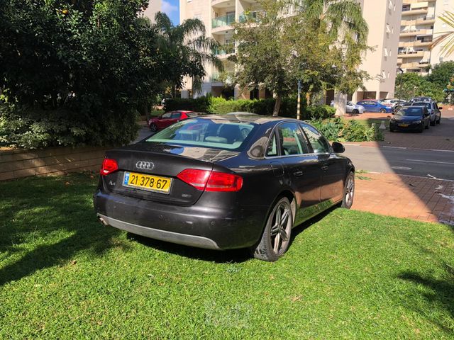 אאודי A4