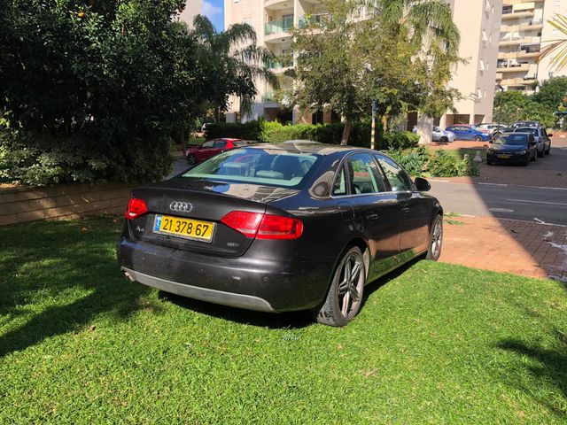 אאודי A4