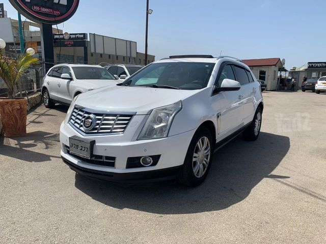 מודעת רכב קאדילק SRX