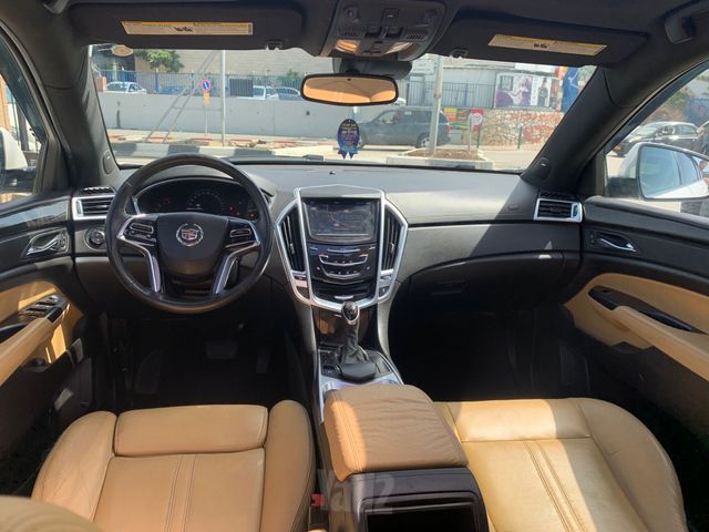 קאדילק SRX