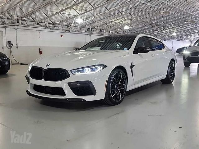 ב מ וו M8