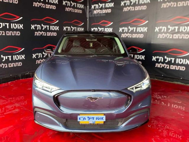 מודעת רכב פורד מוסטנג Mach-E