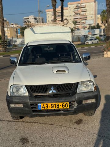 מיצובישי טרייטון / L200
