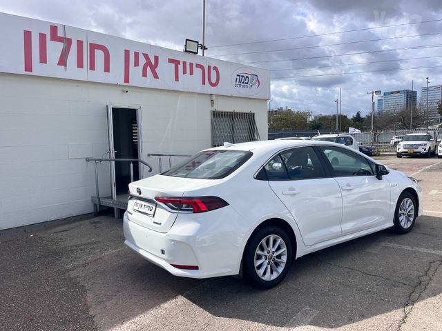 טויוטה קורולה