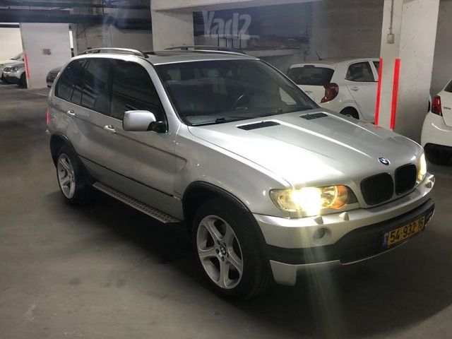ב מ וו X5