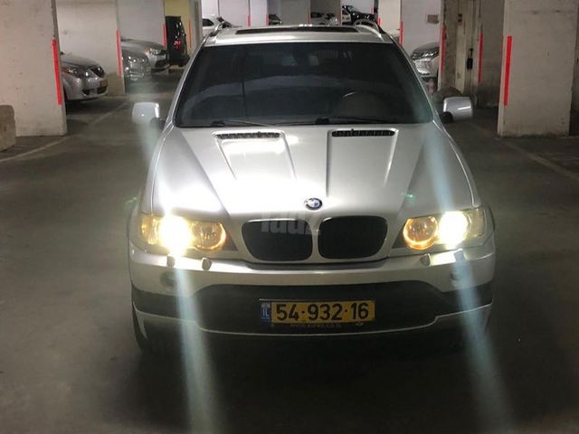 ב מ וו X5