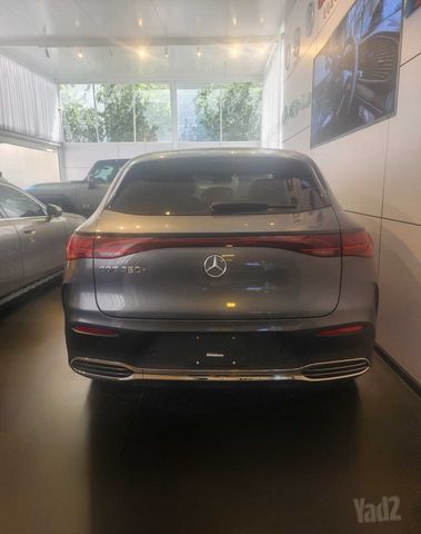 מרצדס-בנץ EQE SUV