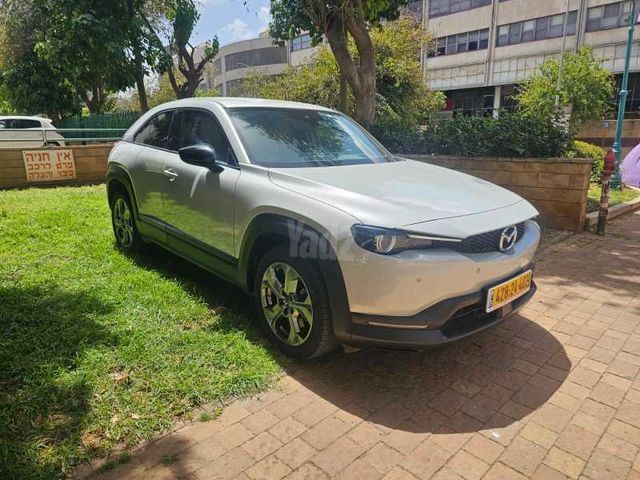 מאזדה MX-30