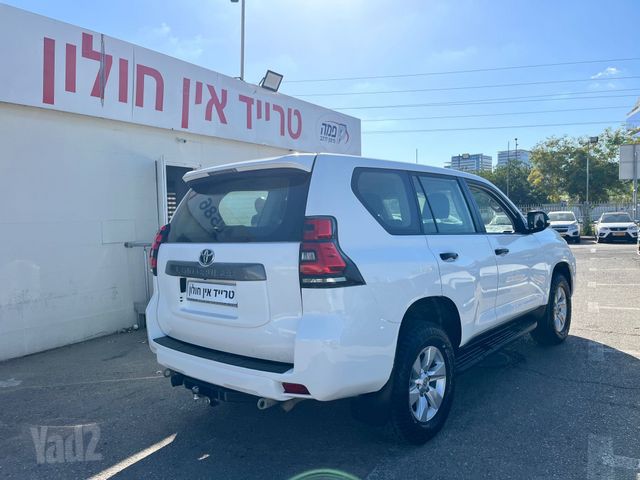 טויוטה לנד קרוזר