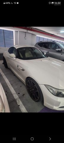 ב מ וו Z4