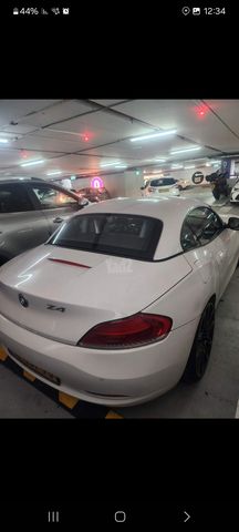 ב מ וו Z4