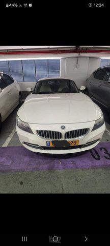 ב מ וו Z4