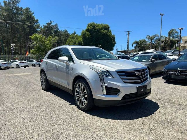 קאדילק XT5