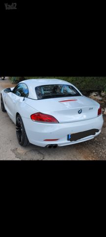 ב מ וו Z4
