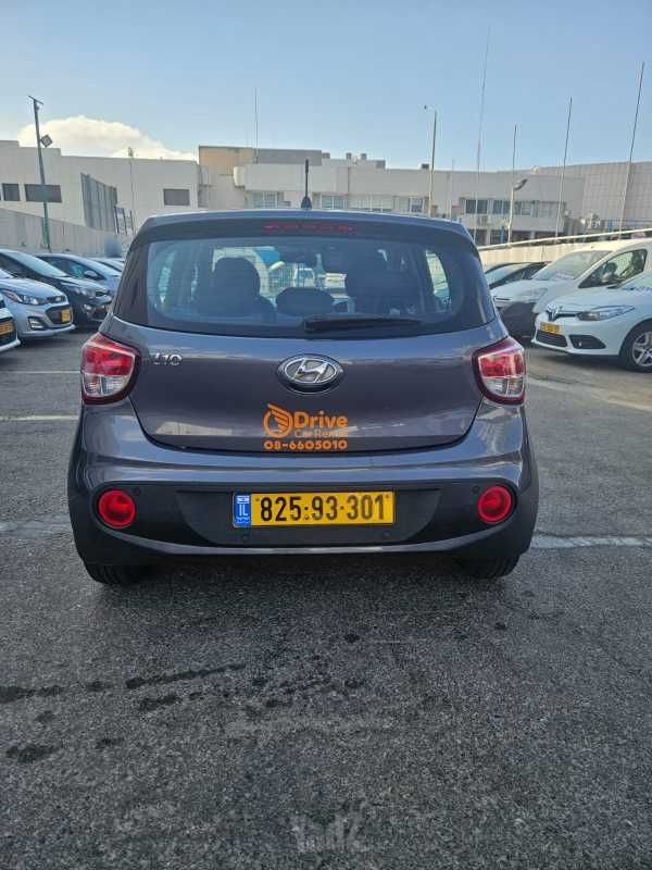 יונדאי i10