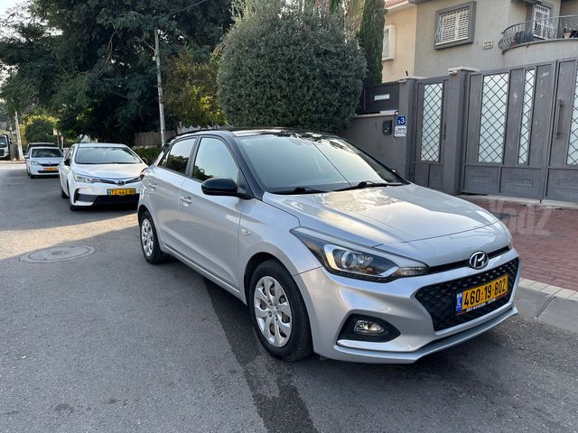 מודעת רכב יונדאי i20