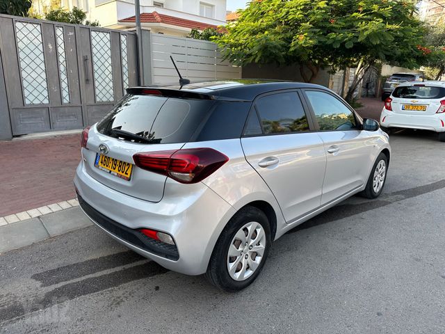 יונדאי i20