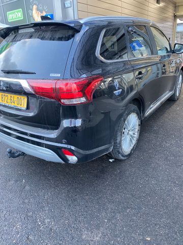 מיצובישי אאוטלנדר
