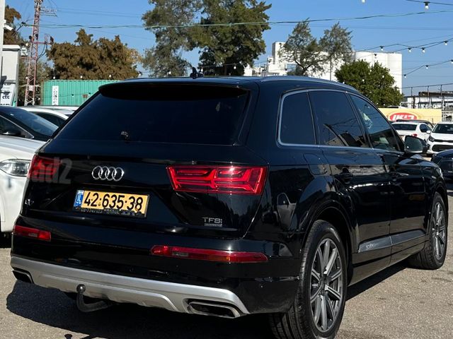 אאודי Q7