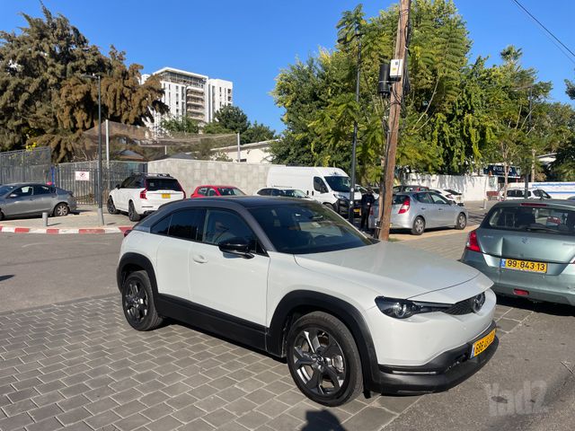 מאזדה MX-30