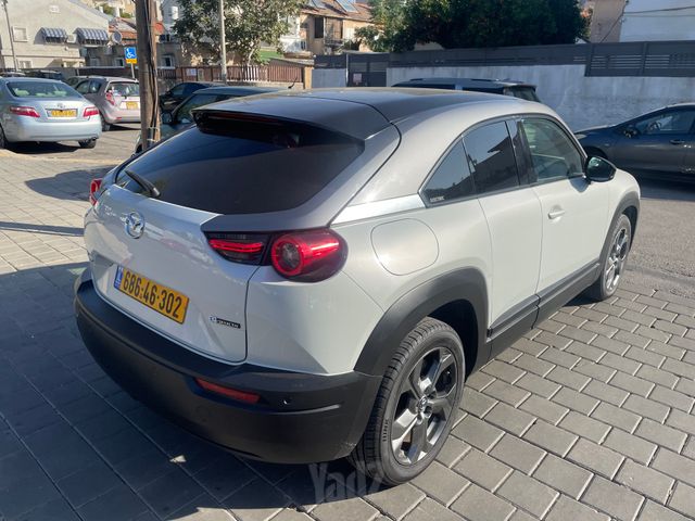 מאזדה MX-30