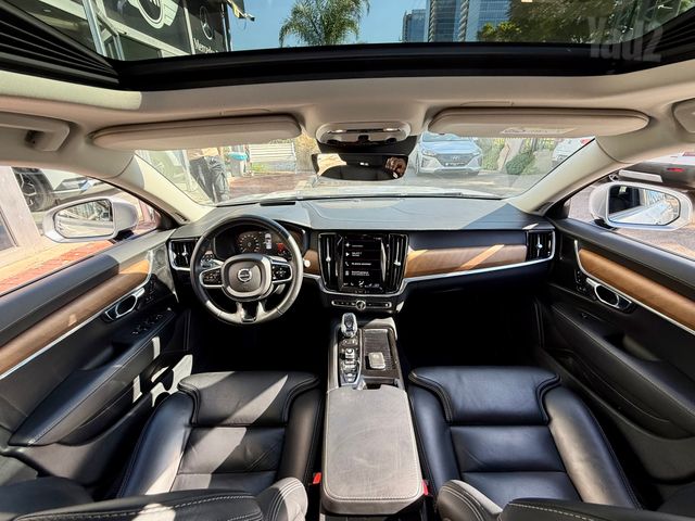 וולוו S90