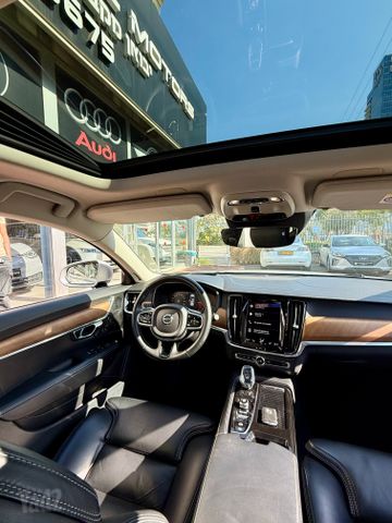 וולוו S90
