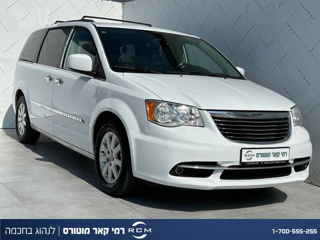 מודעת רכב קרייזלר גראנד וויאג'ר