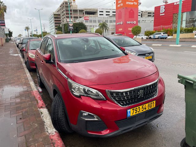 פיג'ו 3008