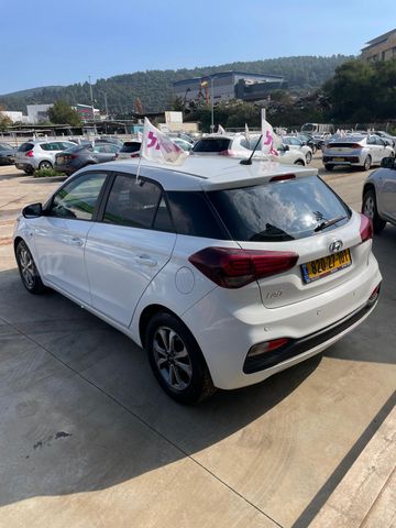 יונדאי i20