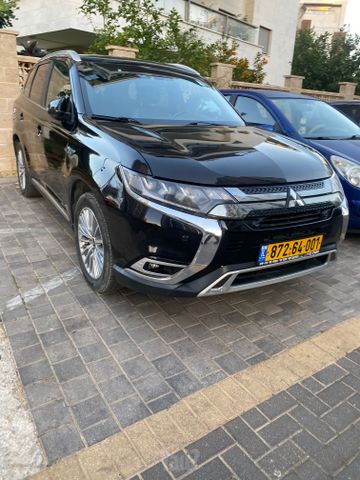 מיצובישי אאוטלנדר