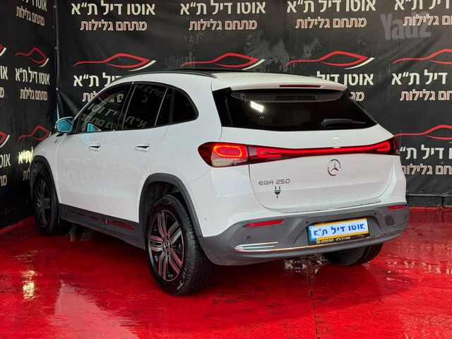 מרצדס-בנץ EQA