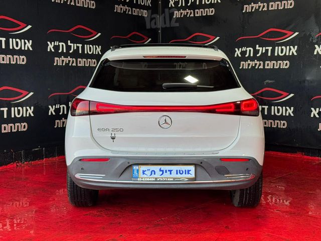 מרצדס-בנץ EQA