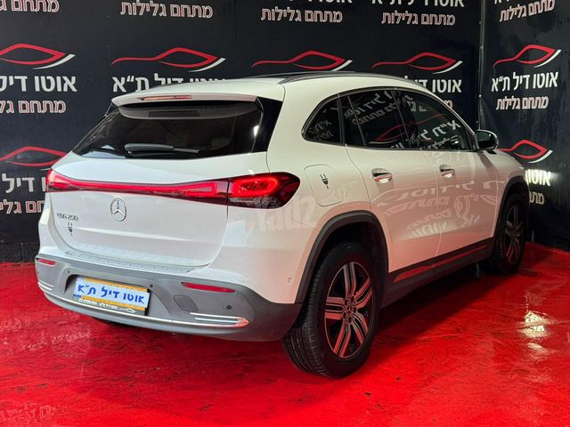 מרצדס-בנץ EQA