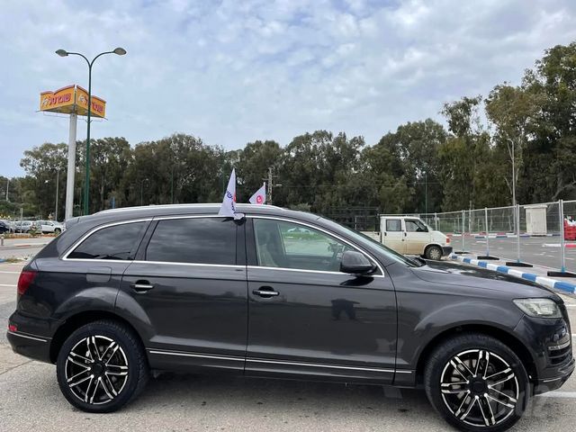 אאודי Q7
