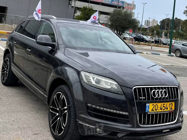 מודעת רכב אאודי Q7