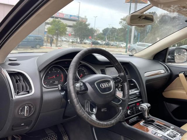 אאודי Q7