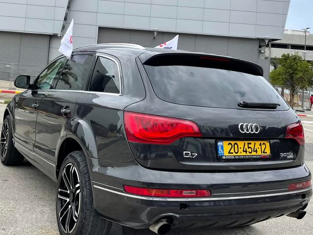 אאודי Q7