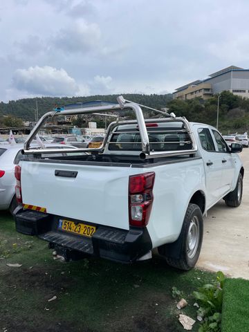 איסוזו די-מקס