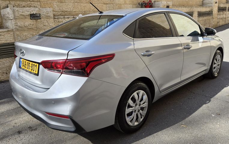 יונדאי אקסנט i25