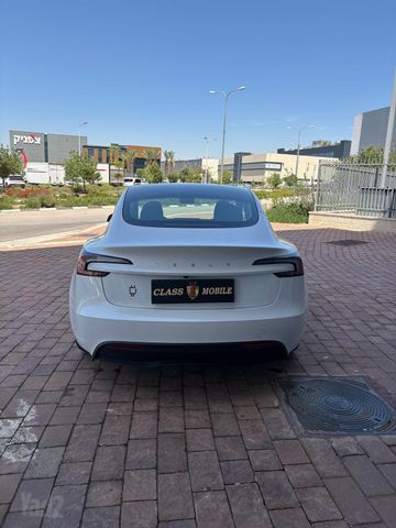 טסלה מודל 3