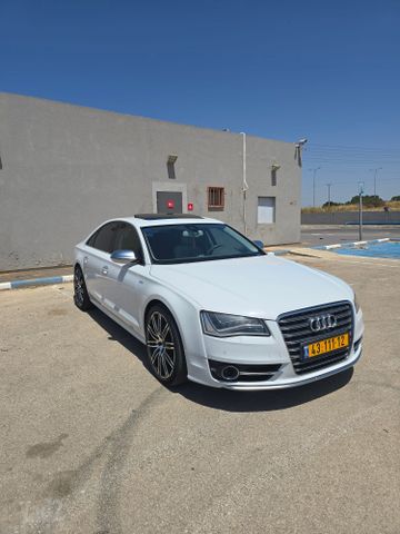 אאודי S8