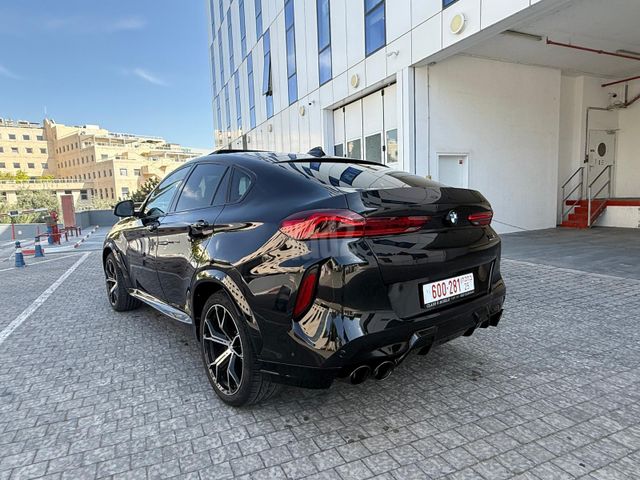 ב מ וו X6 M
