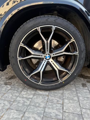 ב מ וו X6 M