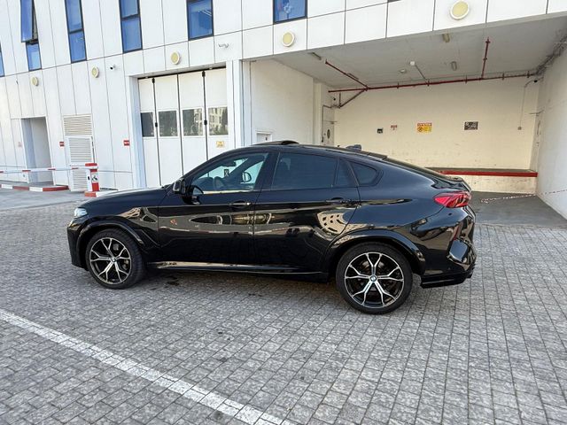 ב מ וו X6 M