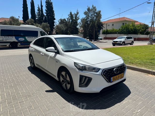 מודעת רכב יונדאי איוניק