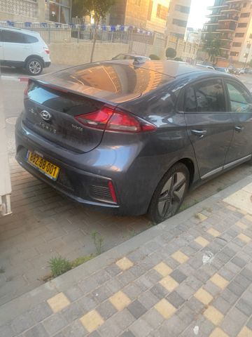 יונדאי איוניק