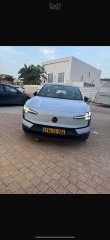 מודעת רכב וולוו EX30