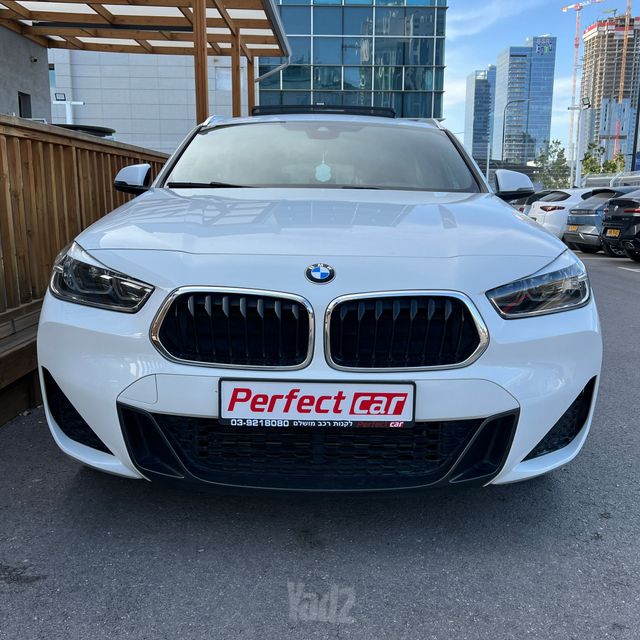 ב מ וו X2