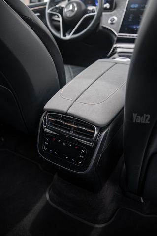 מרצדס-בנץ EQS SUV